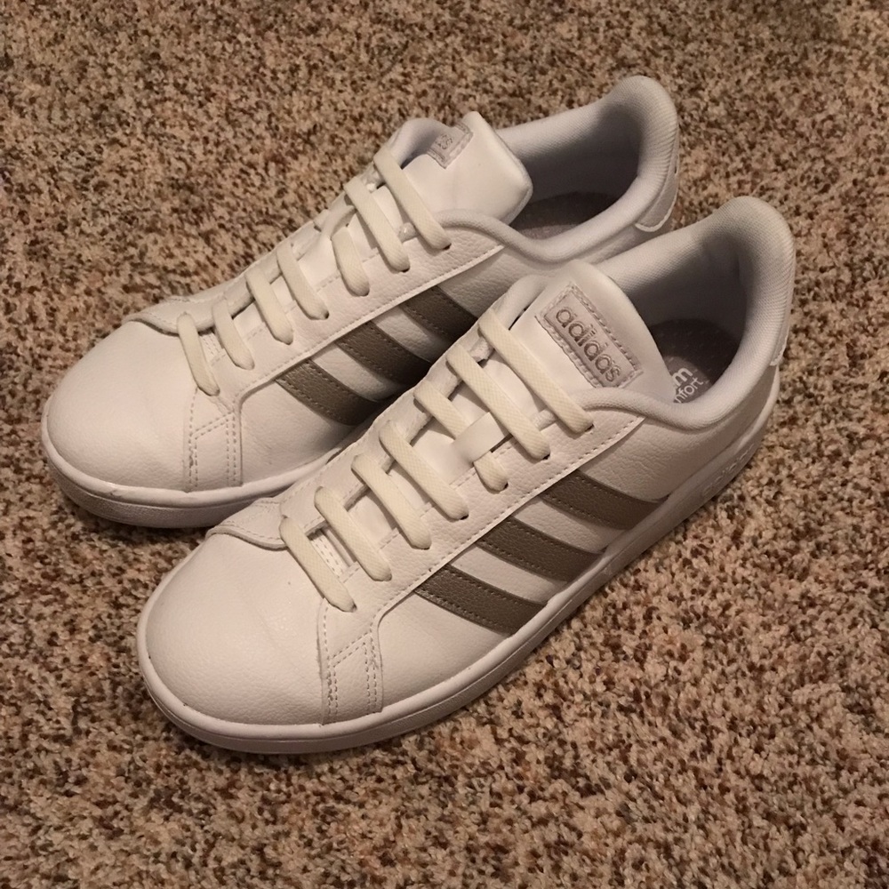 Adidas Superstar Sneakers